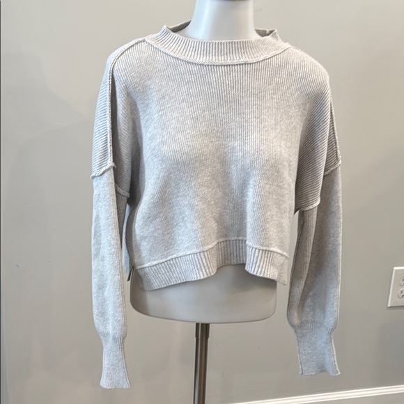 Pink Rose Small Gray Women's Cropped Sweater - Picture 1 of 6